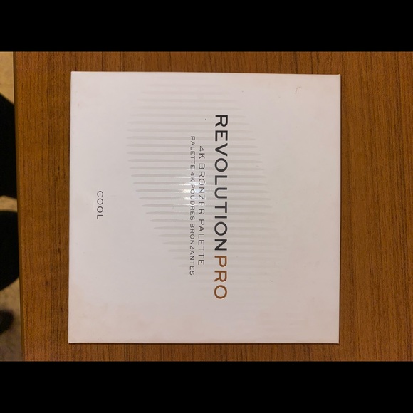 Revolution Pro 4K Bronzer Palette - Picture 2 of 3